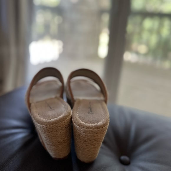 Elizabeth and James espadrille platform sandals - Picture 2 of 5